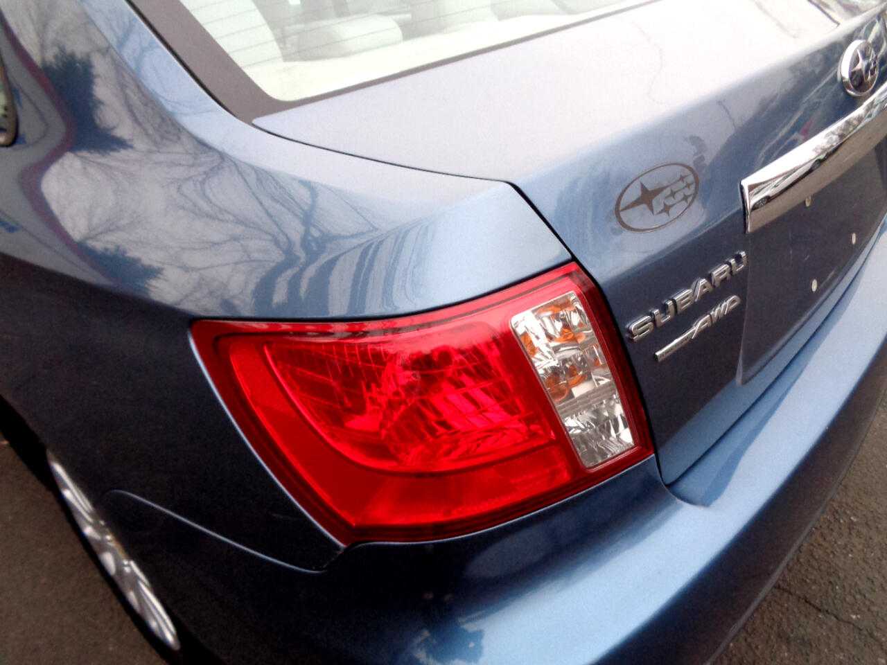 Subaru Impreza 2.5i Premium 4-Door 2010