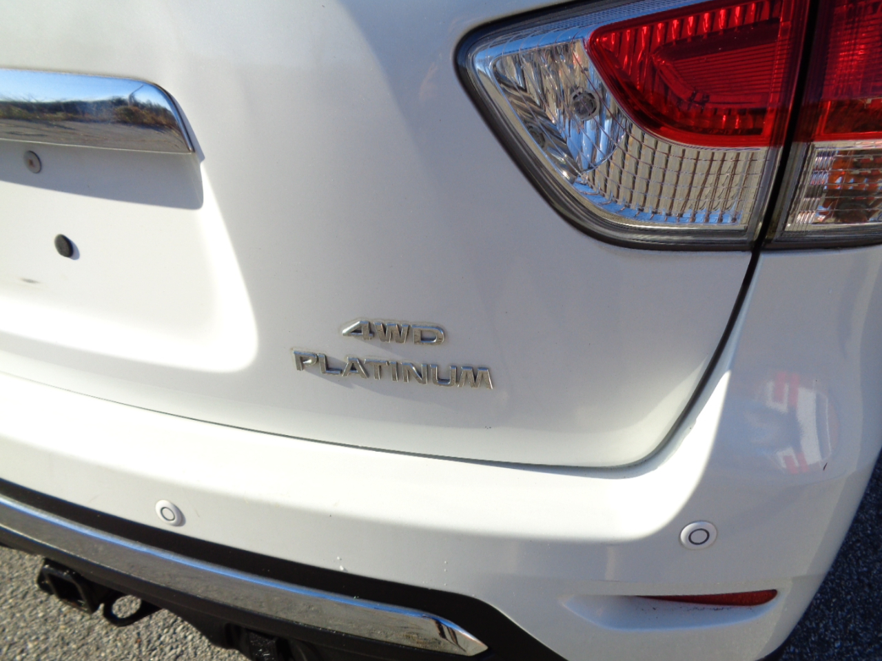 Nissan Pathfinder SV 4WD 2013