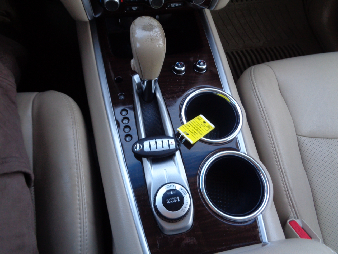 Nissan Pathfinder SV 4WD 2013