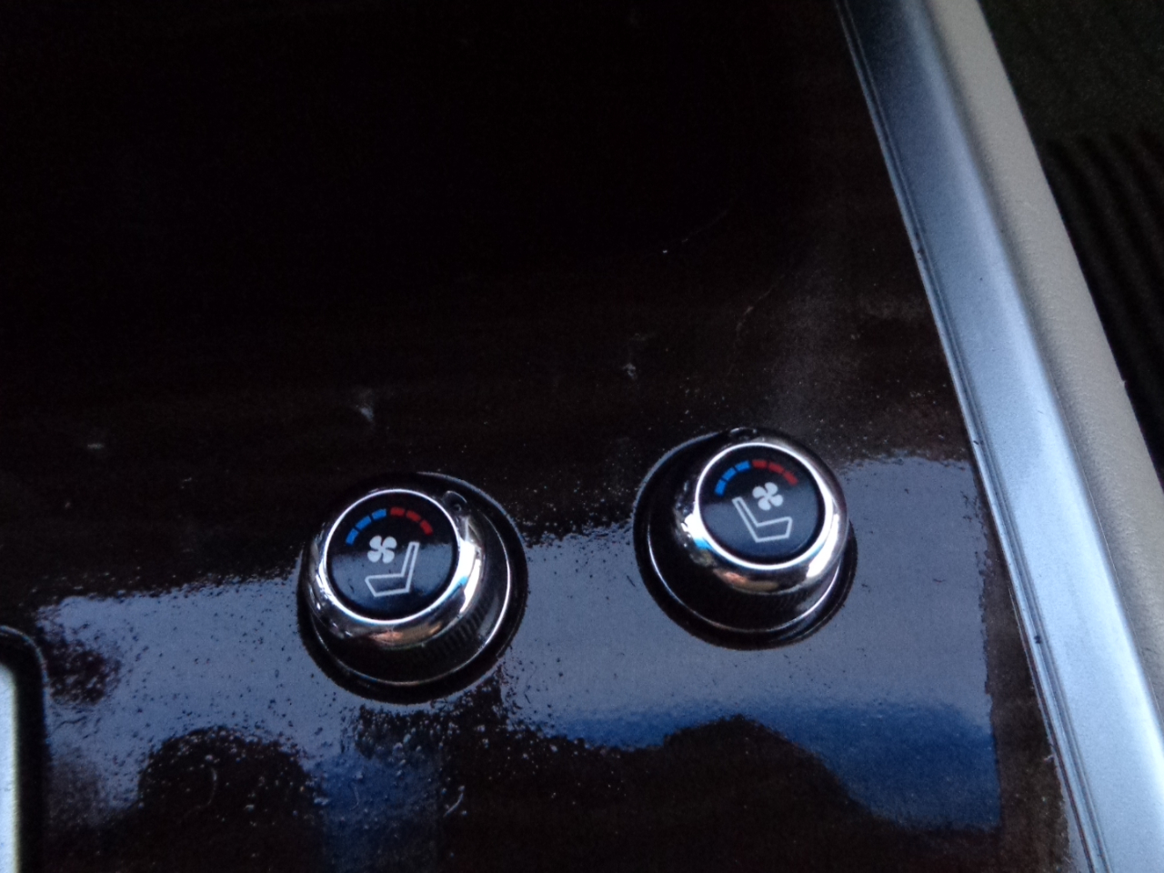 Nissan Pathfinder SV 4WD 2013