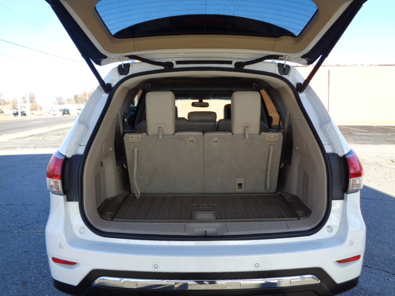 Nissan Pathfinder SV 4WD 2013