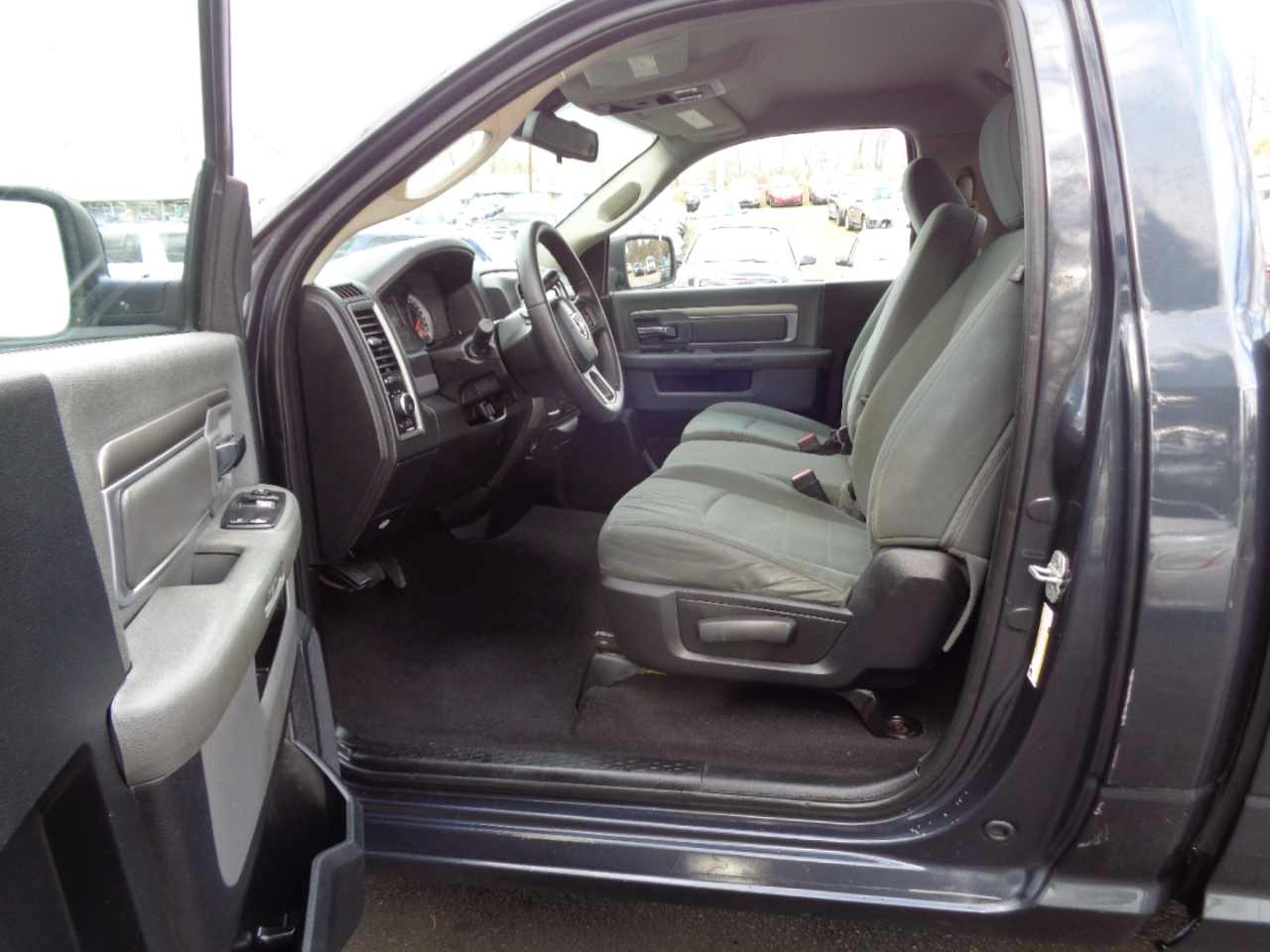 RAM 1500 Tradesman Regular Cab SWB 2WD 2014