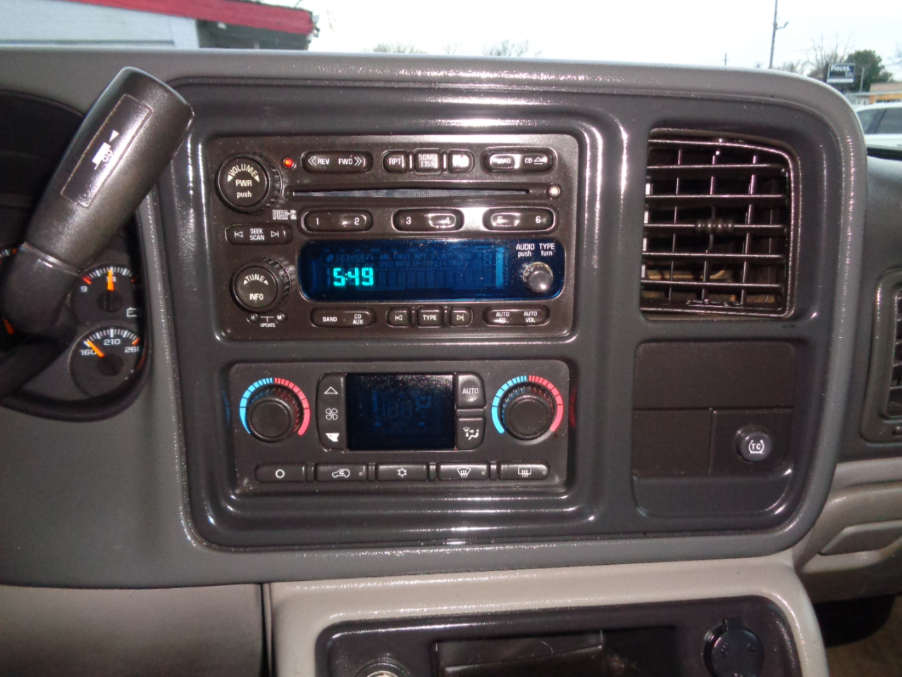 Chevrolet Tahoe  2005