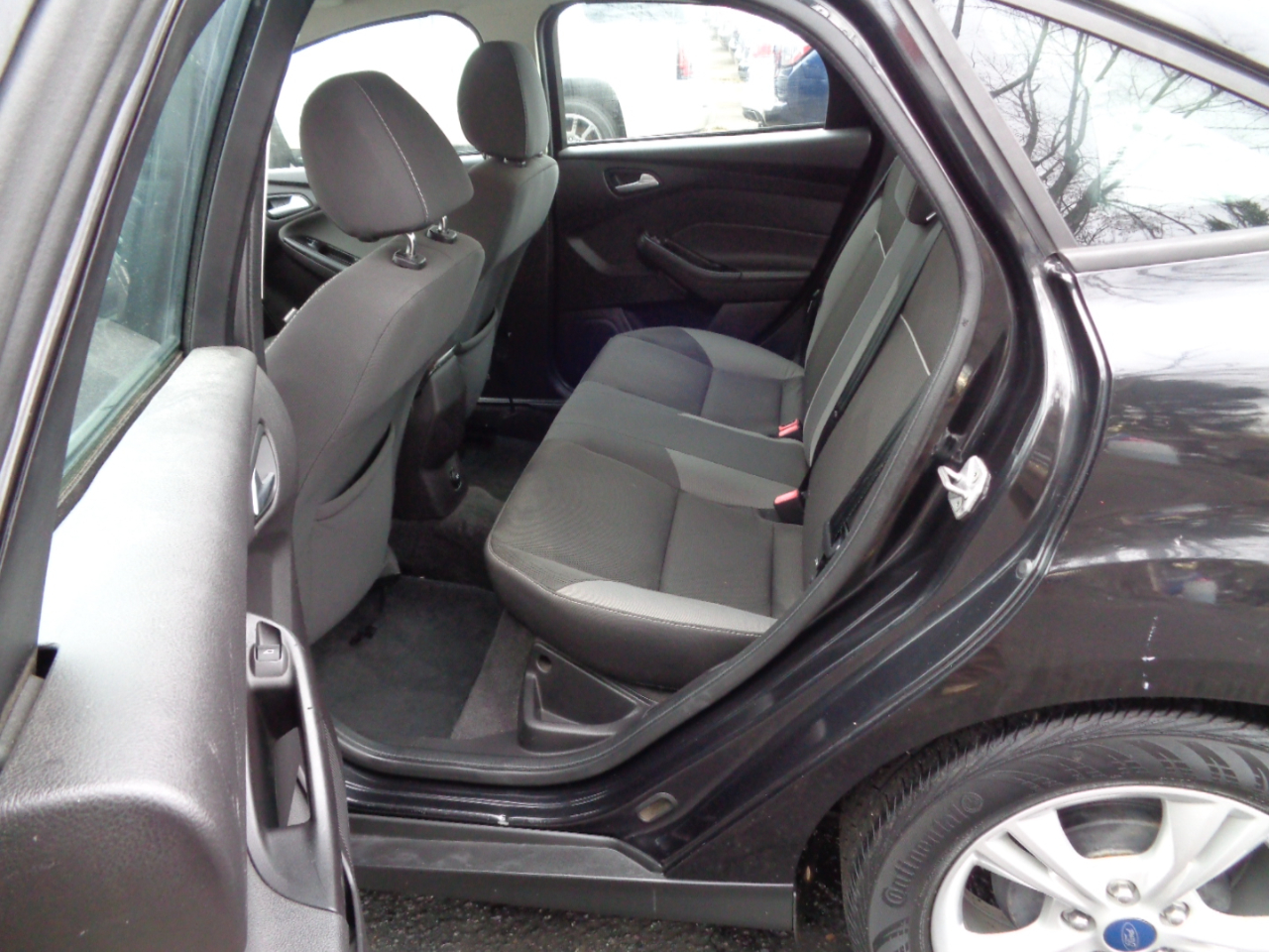 Ford Focus SE Sedan 2014