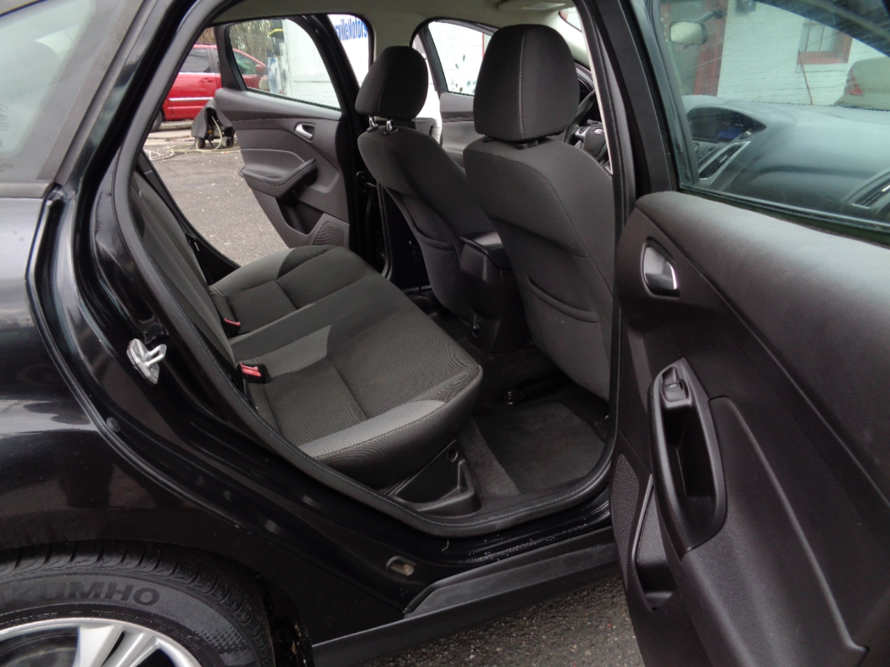 Ford Focus SE Sedan 2014