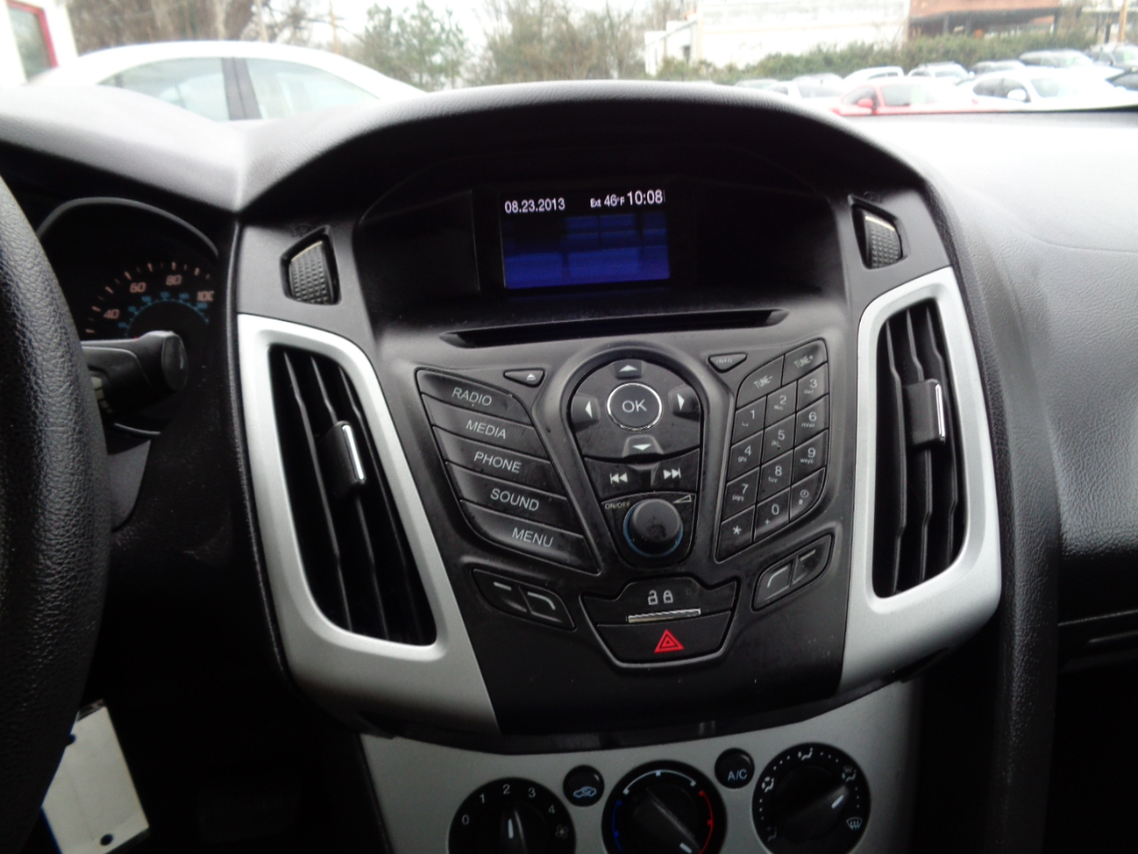 Ford Focus SE Sedan 2014