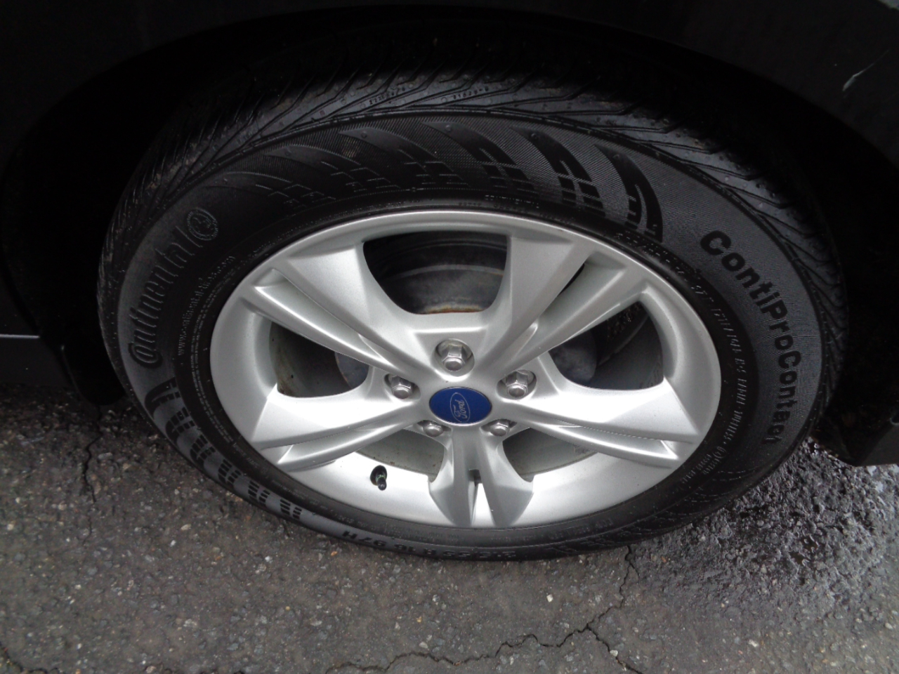 Ford Focus SE Sedan 2014