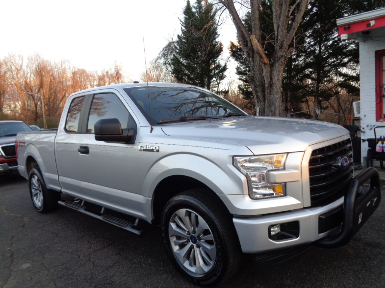 Ford F-150 Lariat SuperCab 8-ft. 4WD 2017