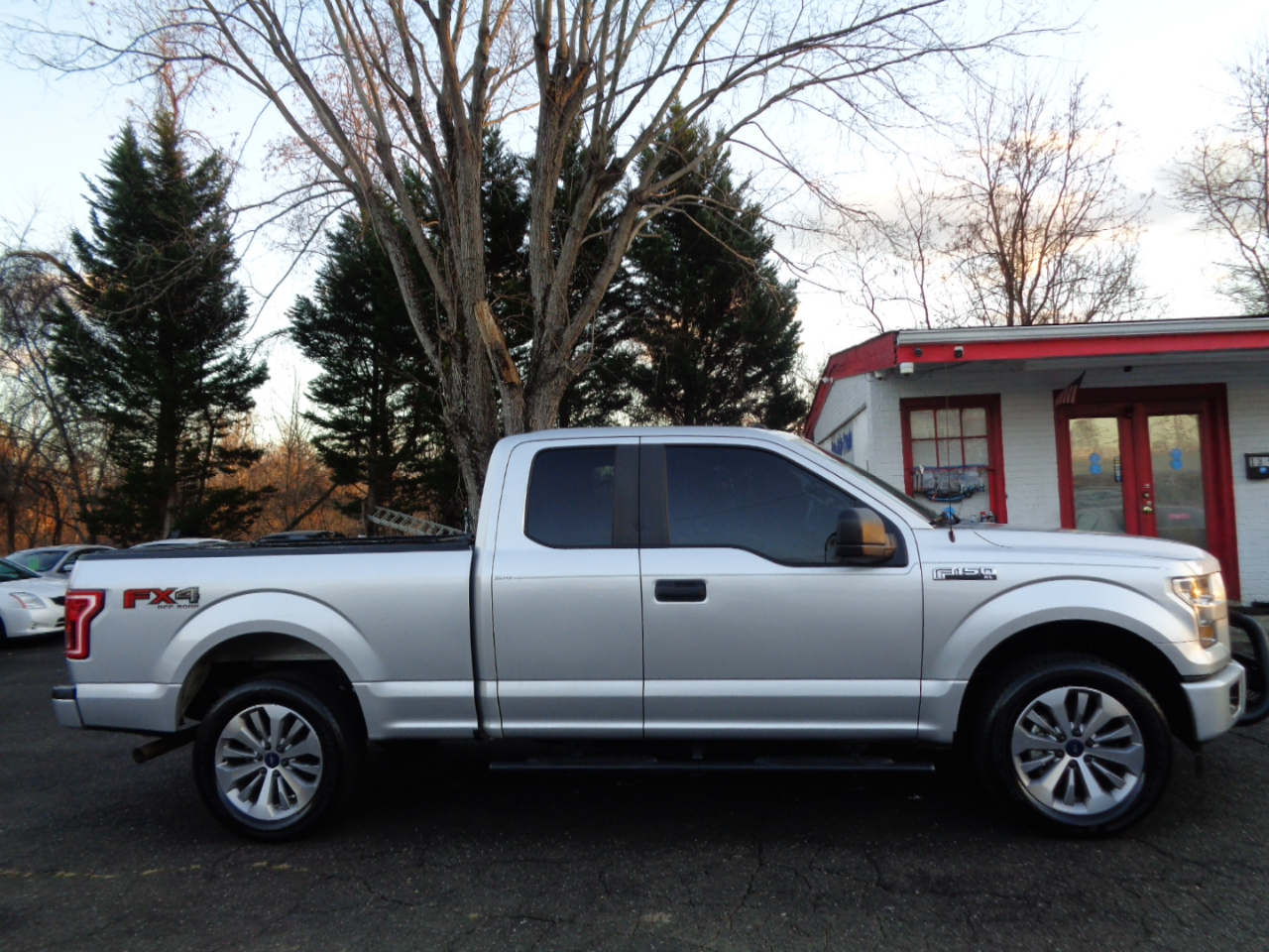 Ford F-150 Lariat SuperCab 8-ft. 4WD 2017