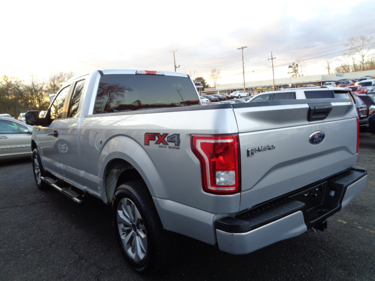 Ford F-150 Lariat SuperCab 8-ft. 4WD 2017