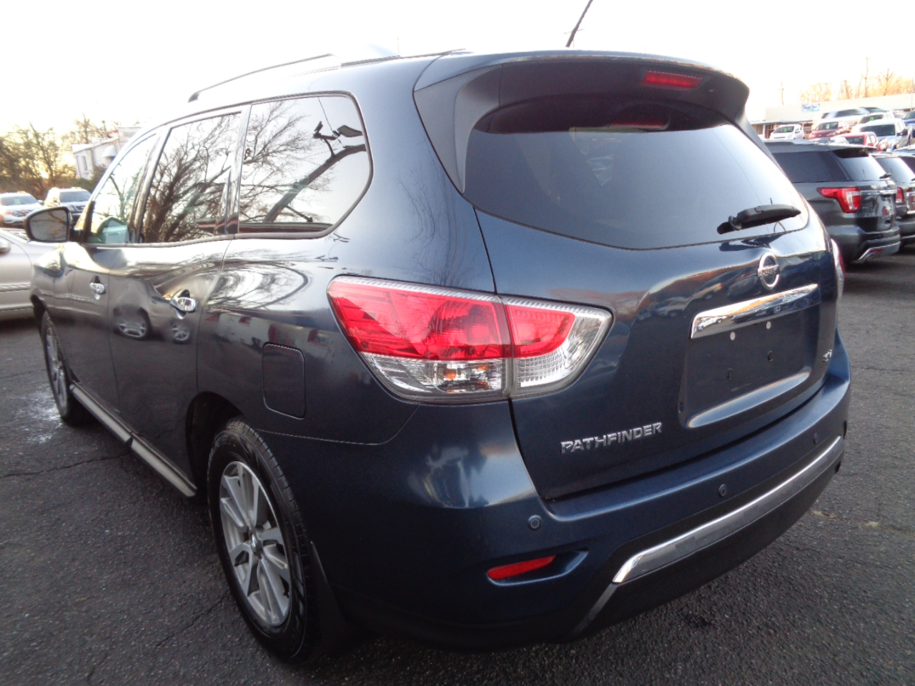 Nissan Pathfinder SV 2015