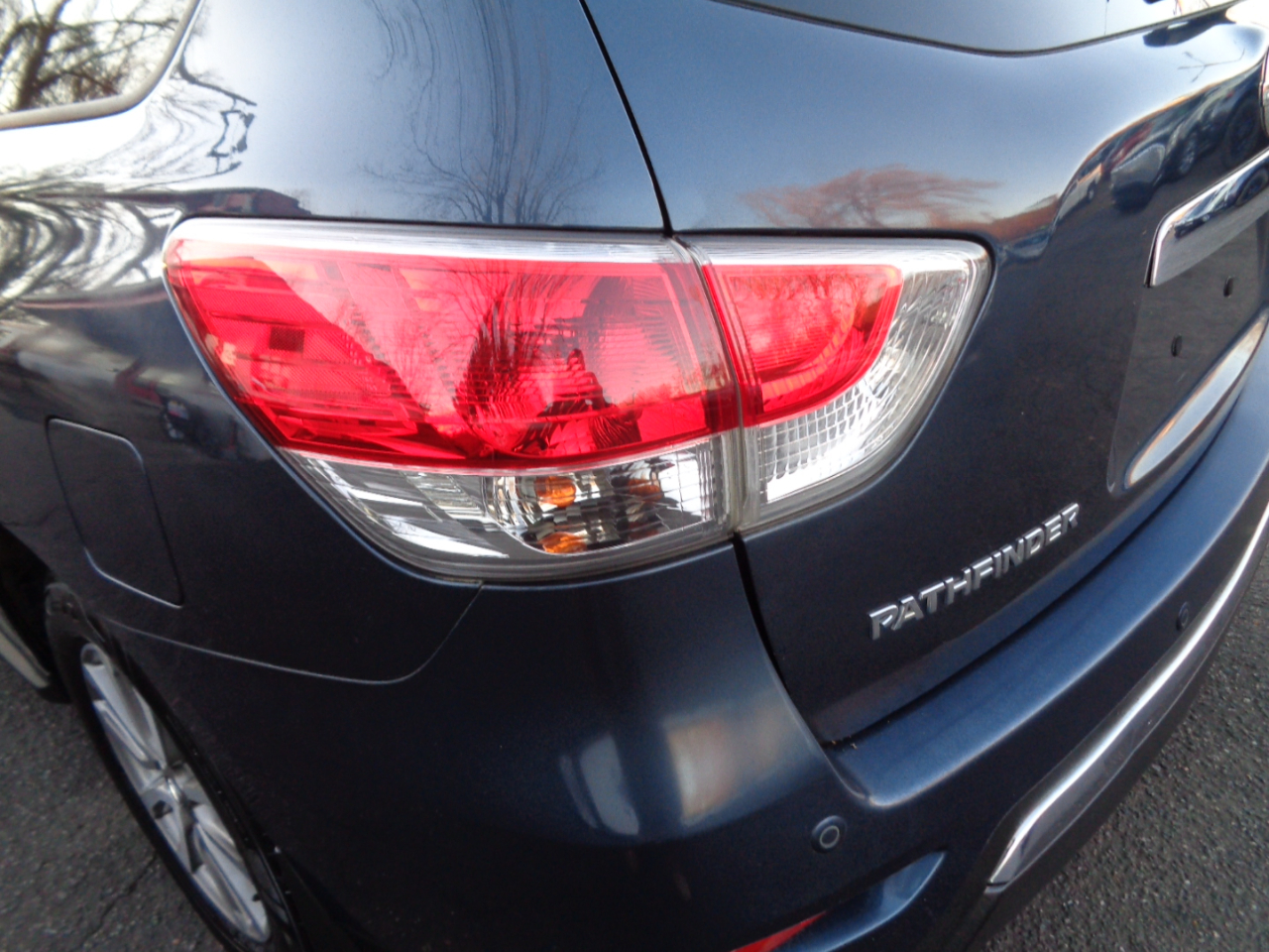 Nissan Pathfinder SV 2015