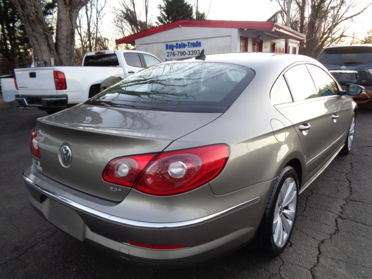 Volkswagen CC Sport PZEV 2011