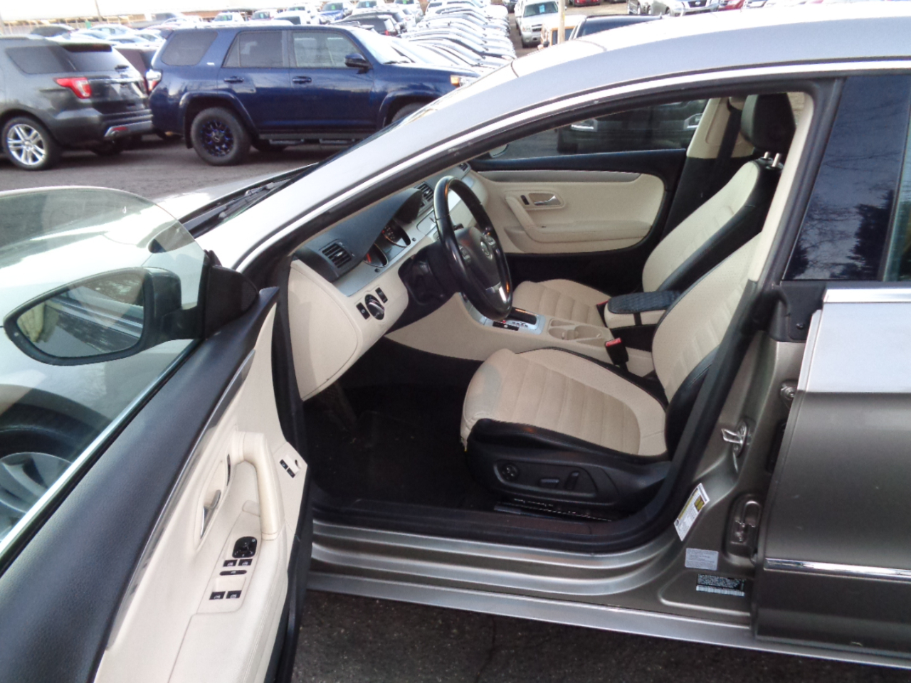 Volkswagen CC Sport PZEV 2011