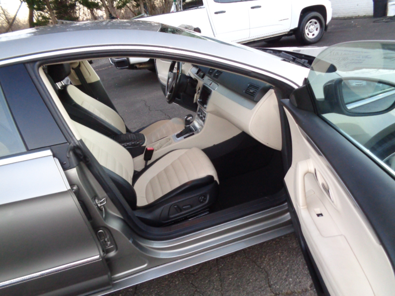 Volkswagen CC Sport PZEV 2011