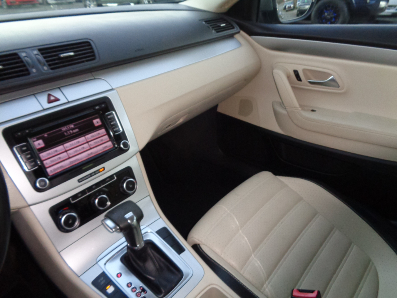 Volkswagen CC Sport PZEV 2011