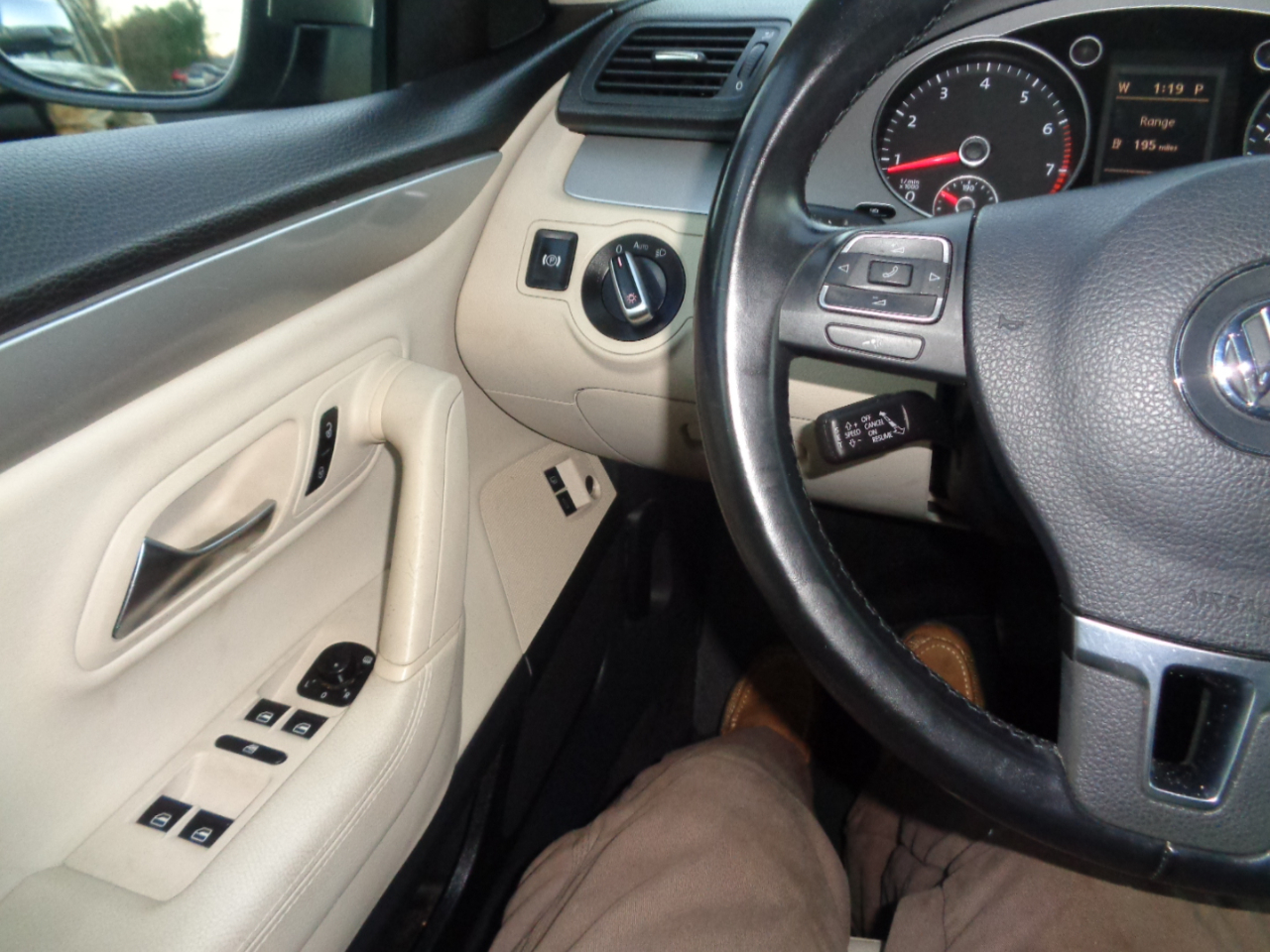 Volkswagen CC Sport PZEV 2011