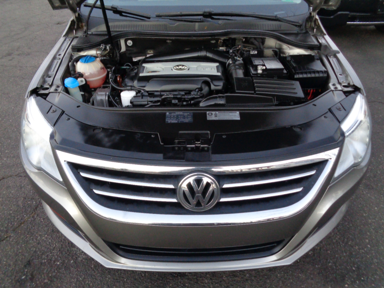 Volkswagen CC Sport PZEV 2011