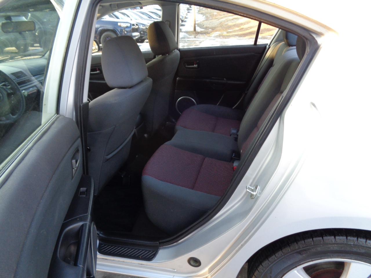Mazda MAZDA3 s 4-Door 2004
