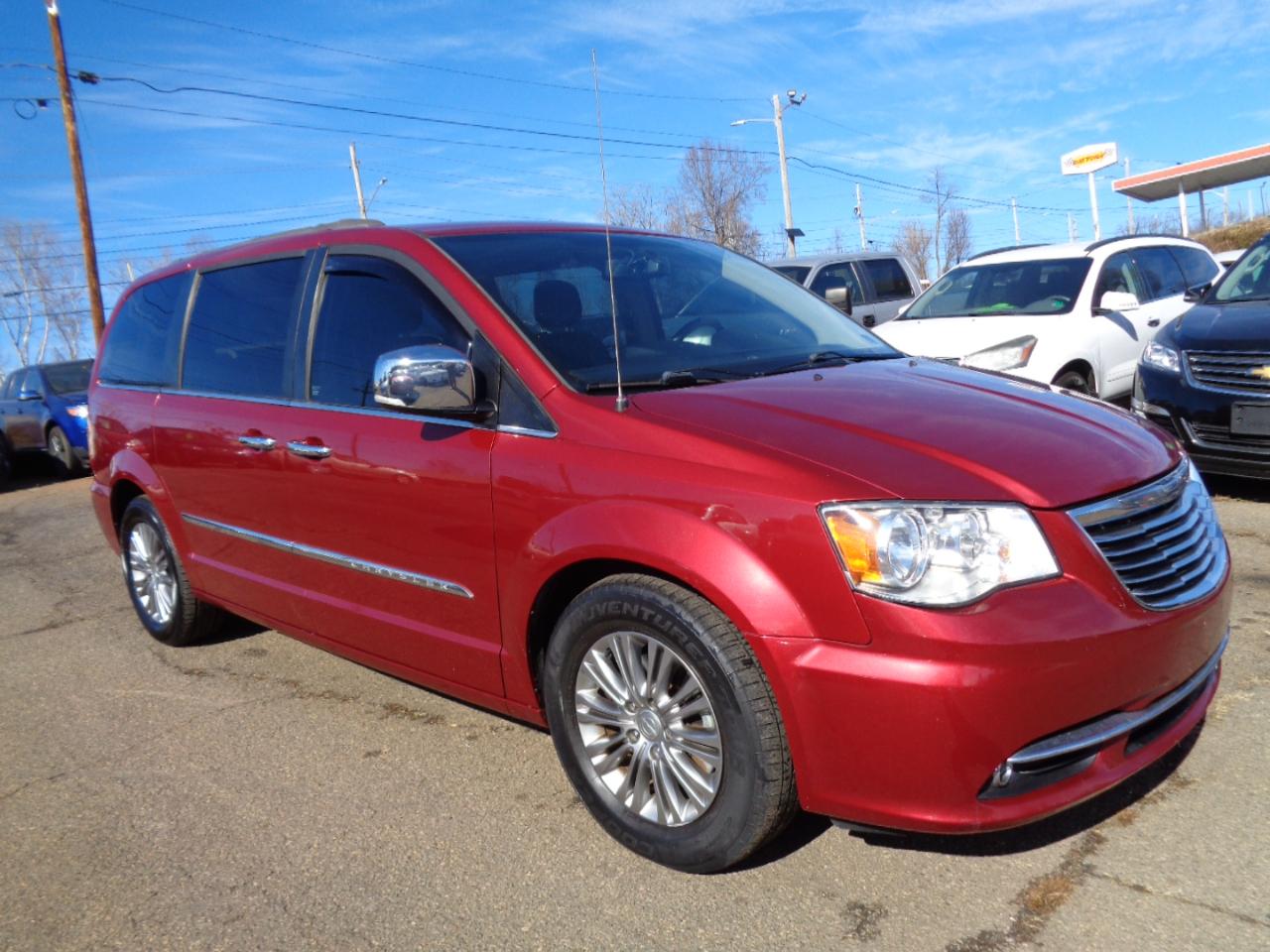 Chrysler Town & Country Touring-L 2016