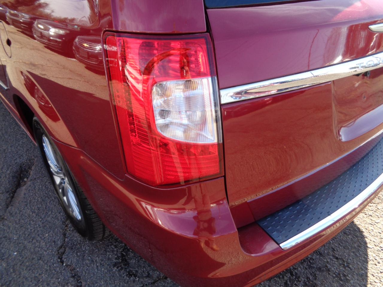 Chrysler Town & Country Touring-L 2016