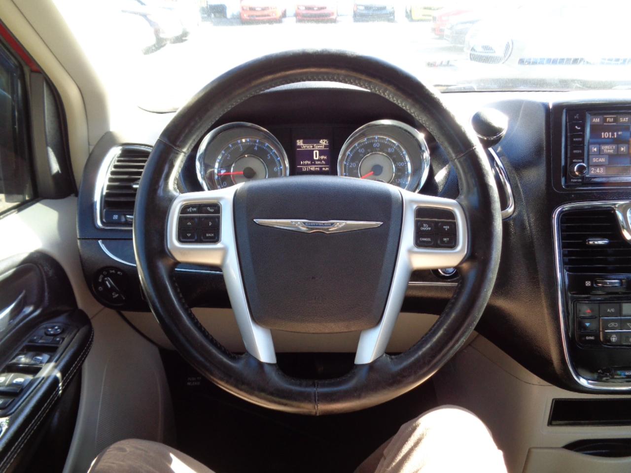 Chrysler Town & Country Touring-L 2016