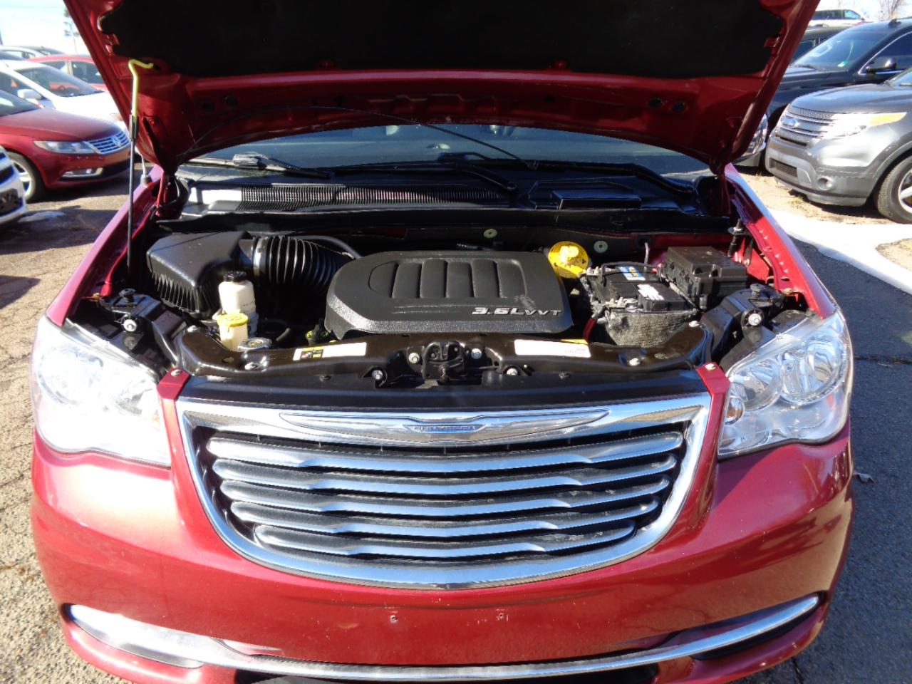 Chrysler Town & Country Touring-L 2016