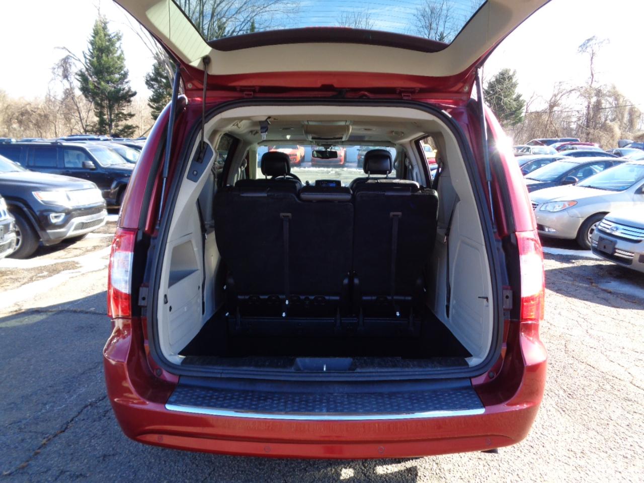 Chrysler Town & Country Touring-L 2016