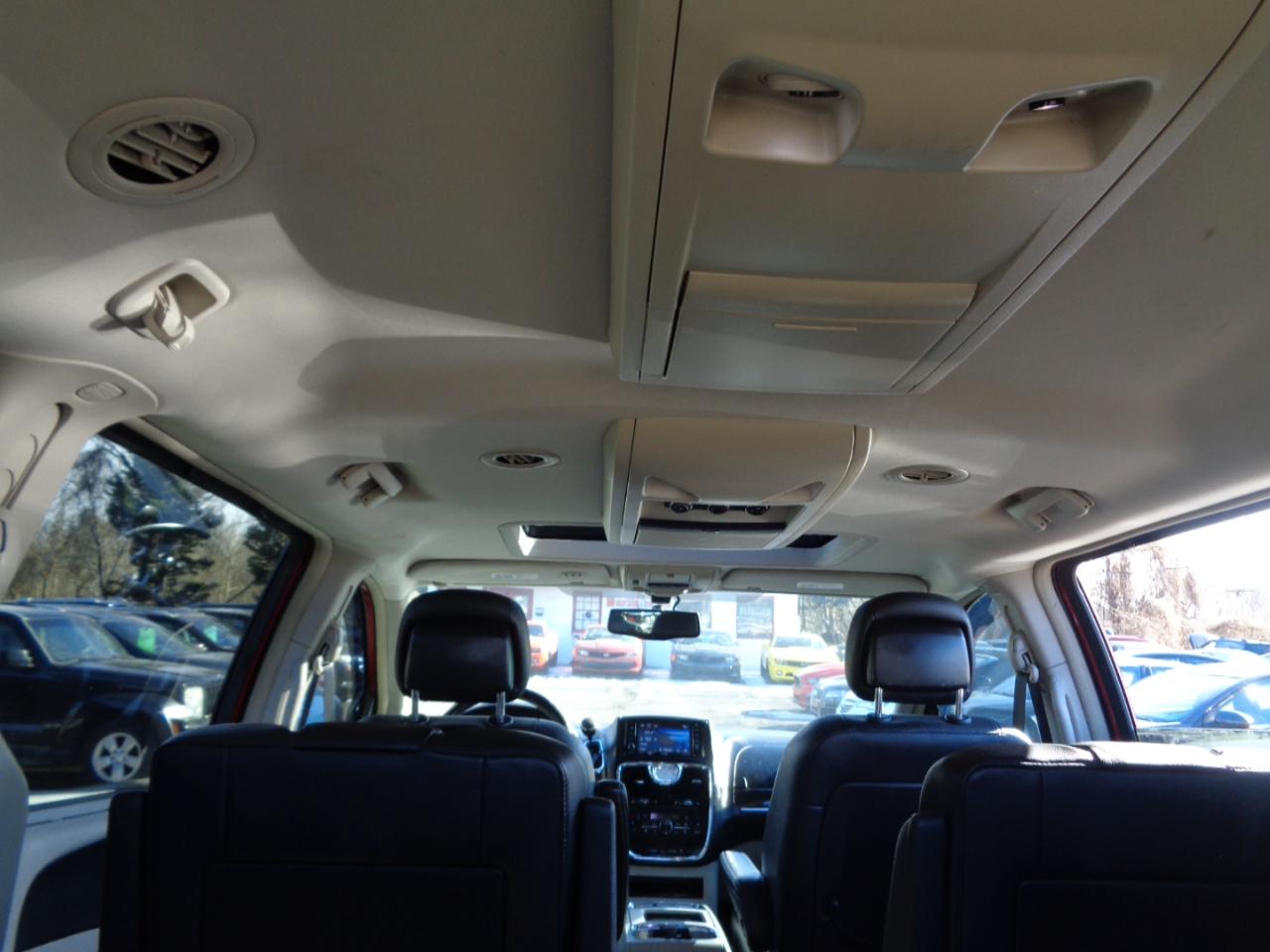 Chrysler Town & Country Touring-L 2016