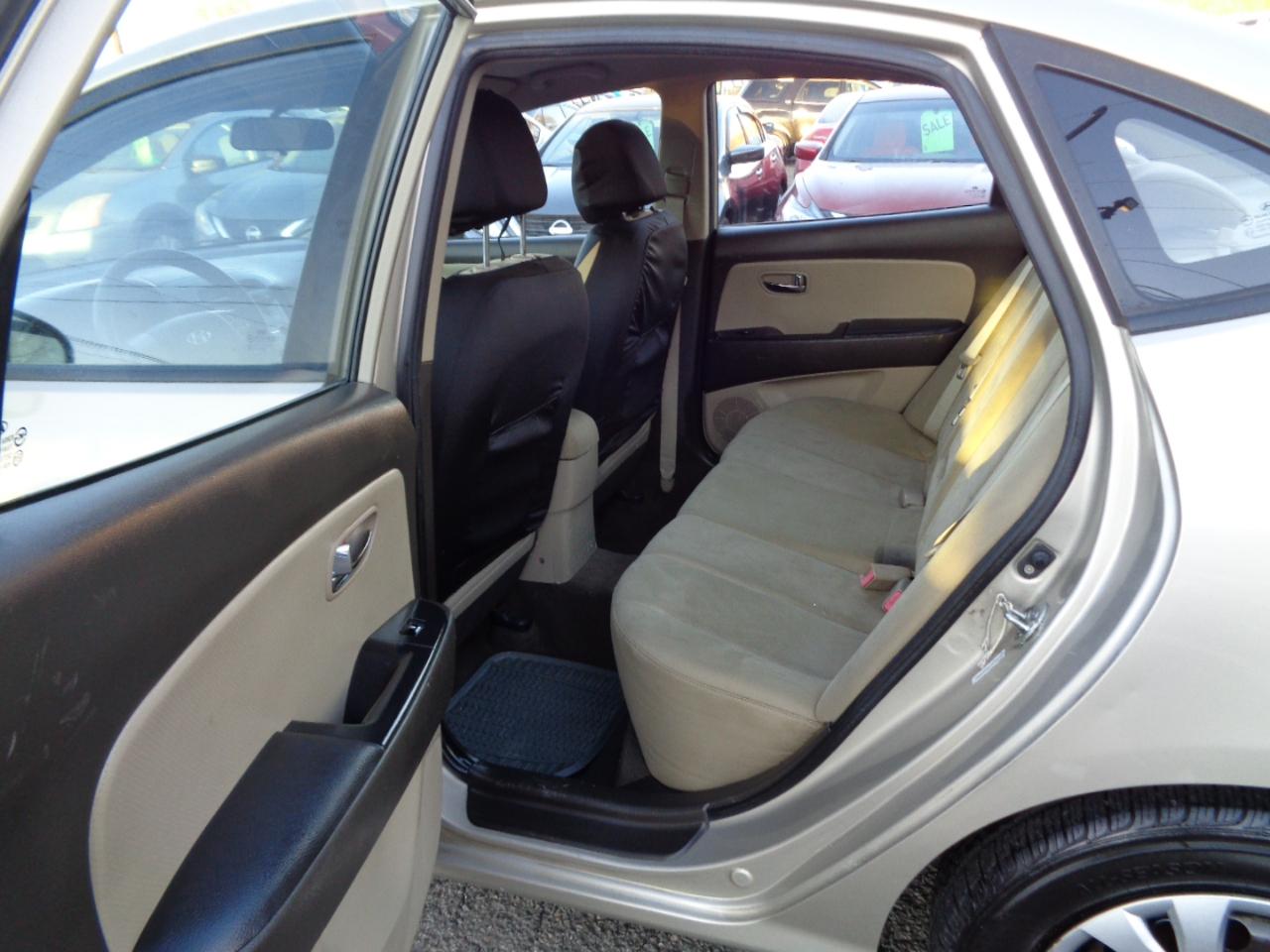 Hyundai Elantra  2010