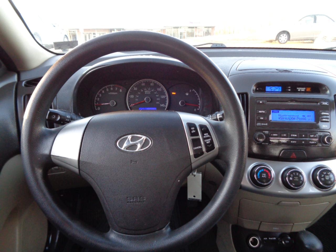 Hyundai Elantra  2010