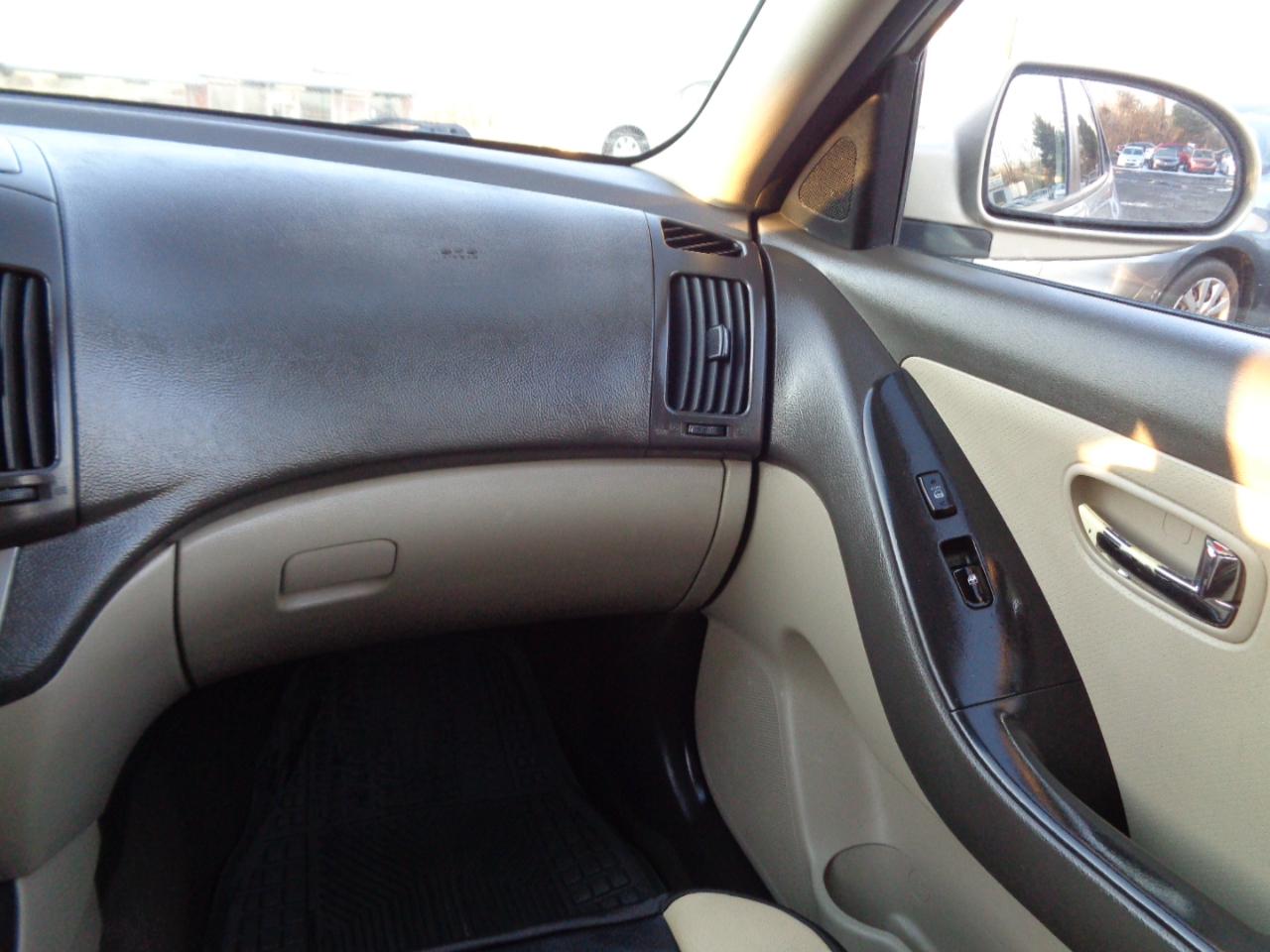 Hyundai Elantra  2010