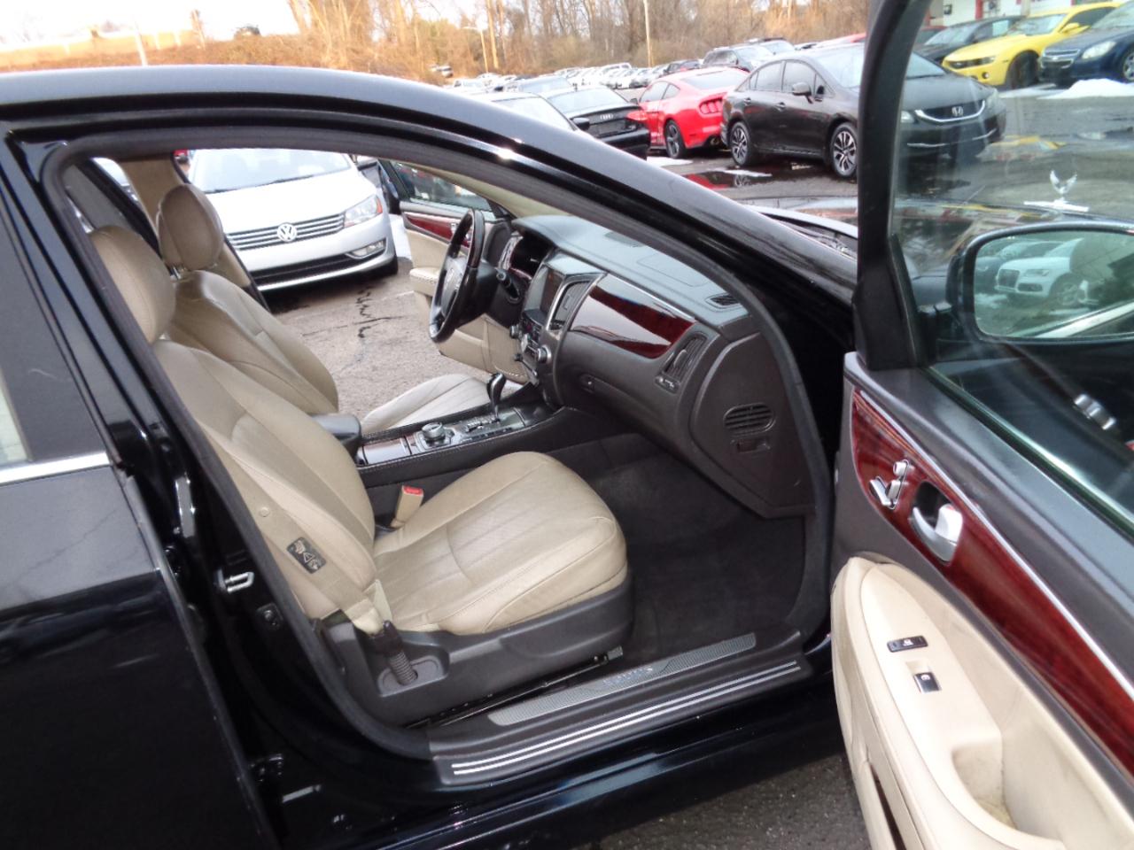 Hyundai Equus Signature 2013