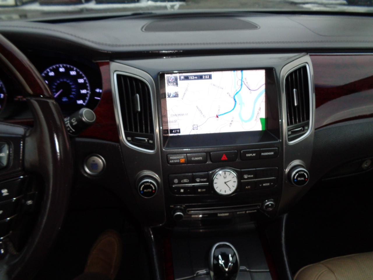 Hyundai Equus Signature 2013