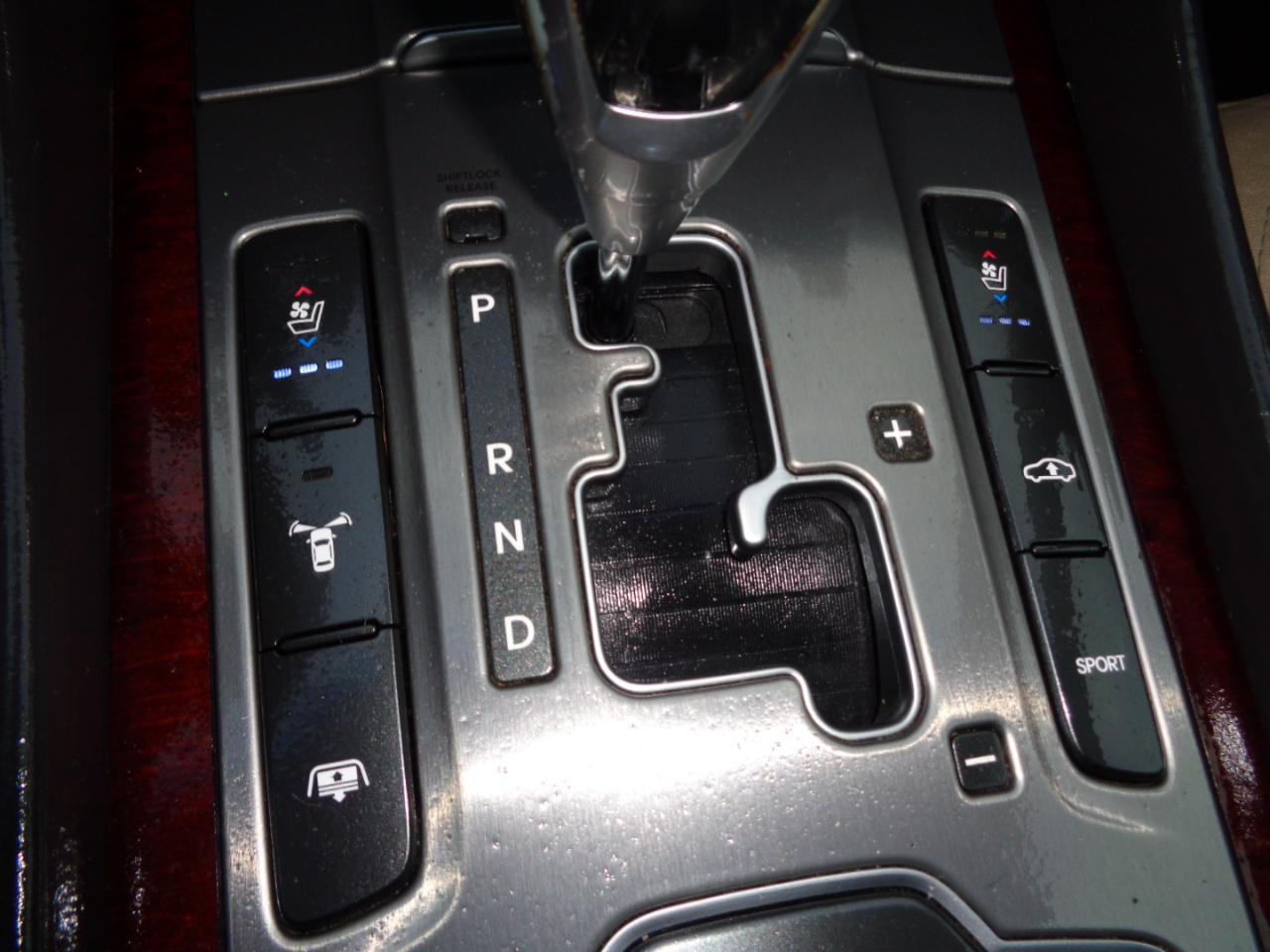 Hyundai Equus Signature 2013