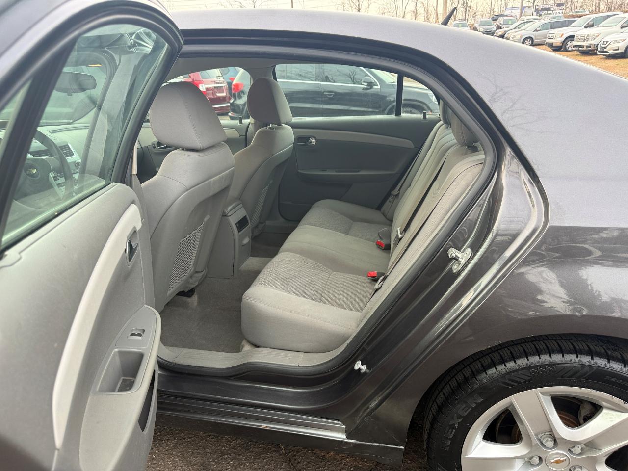 Chevrolet Malibu LS 2010