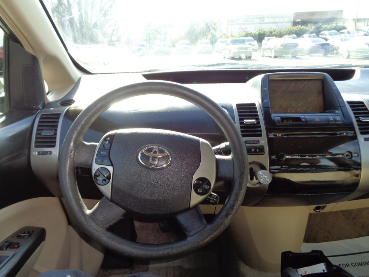 Toyota Prius 4-Door Liftback 2004