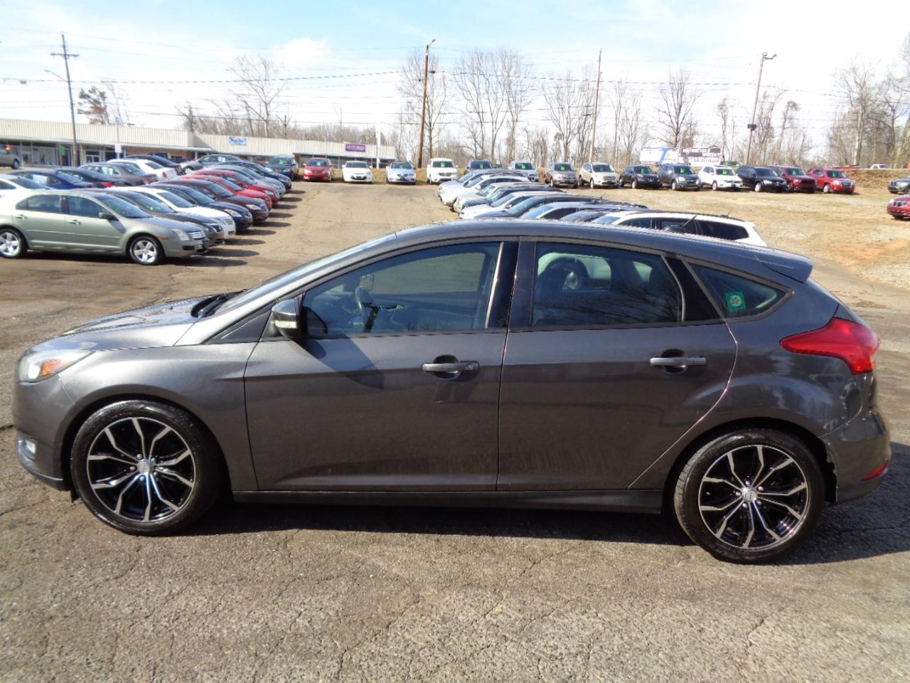 Ford Focus SE Hatch 2016