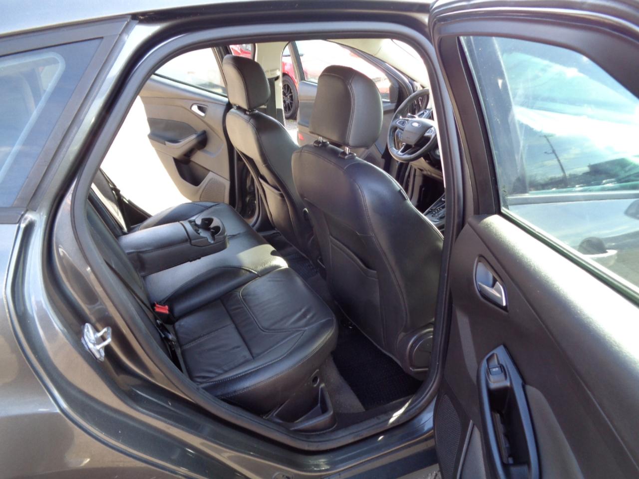 Ford Focus SE Hatch 2016