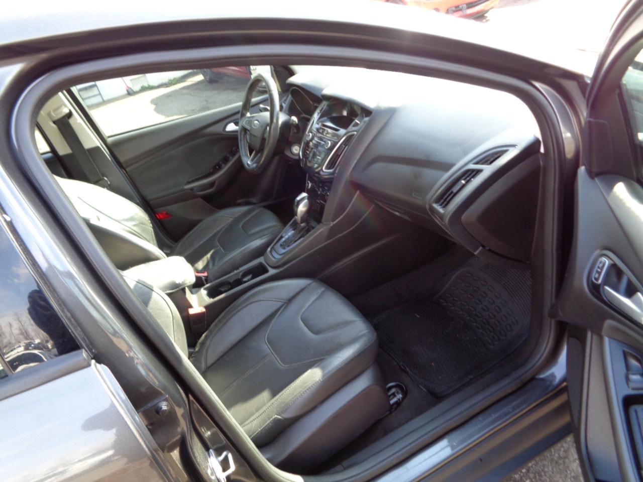 Ford Focus SE Hatch 2016