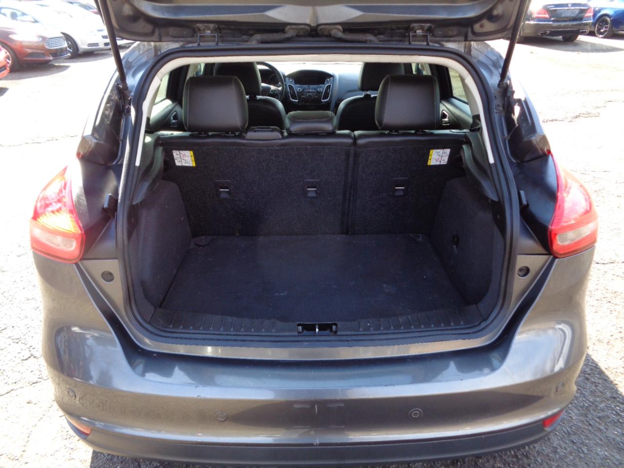 Ford Focus SE Hatch 2016