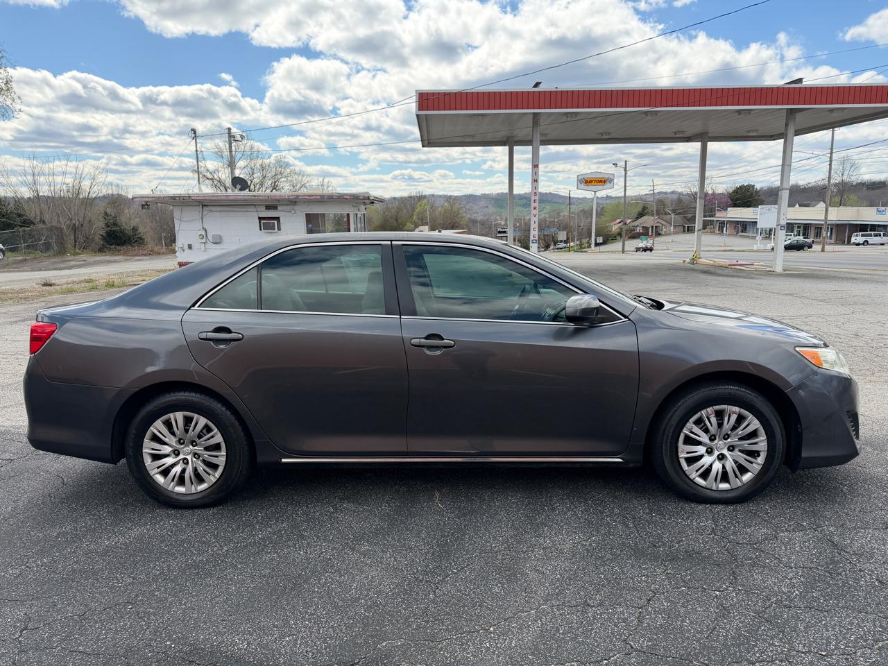 Toyota Camry L 2012