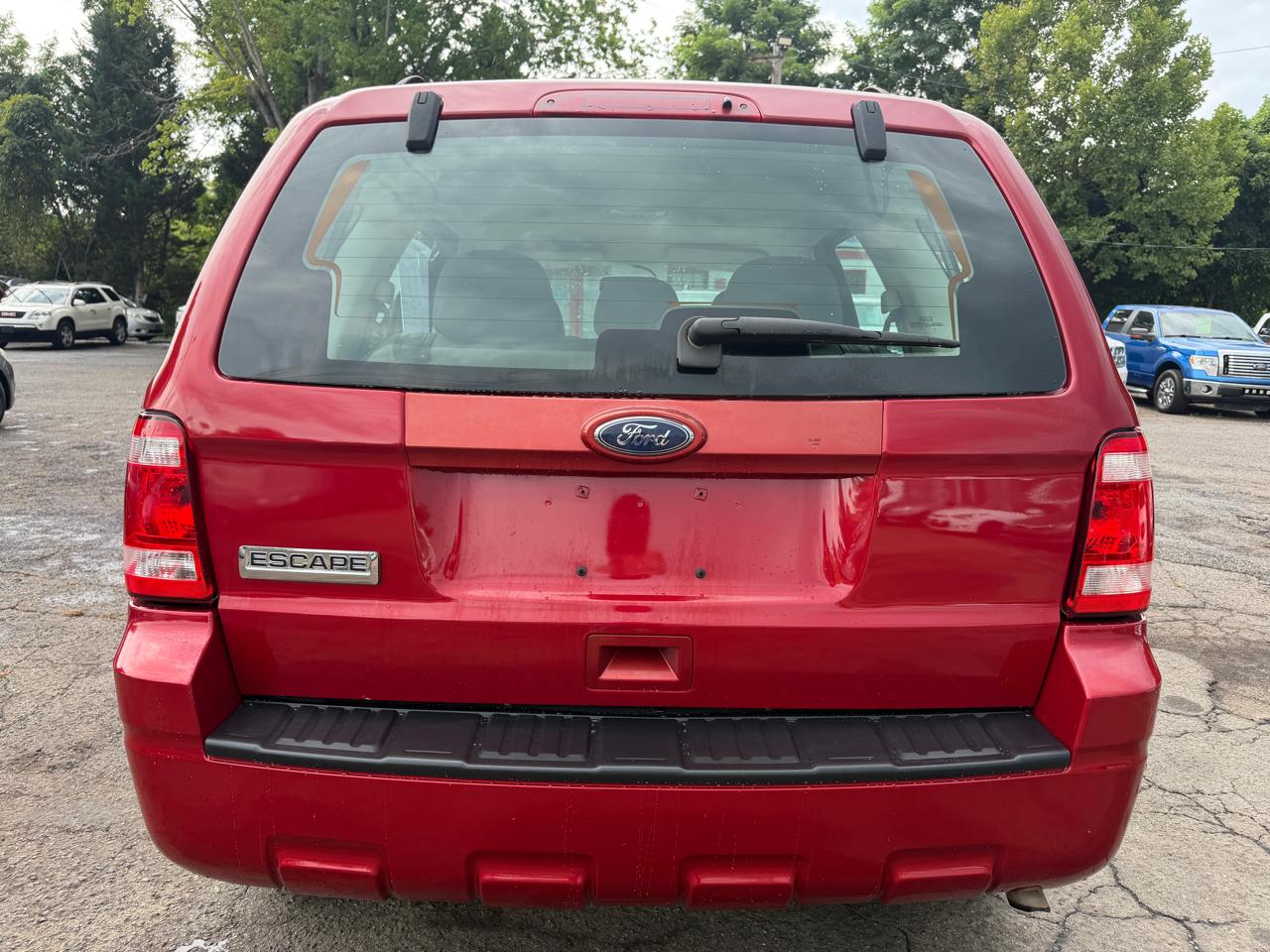 Ford Escape XLS FWD 2010