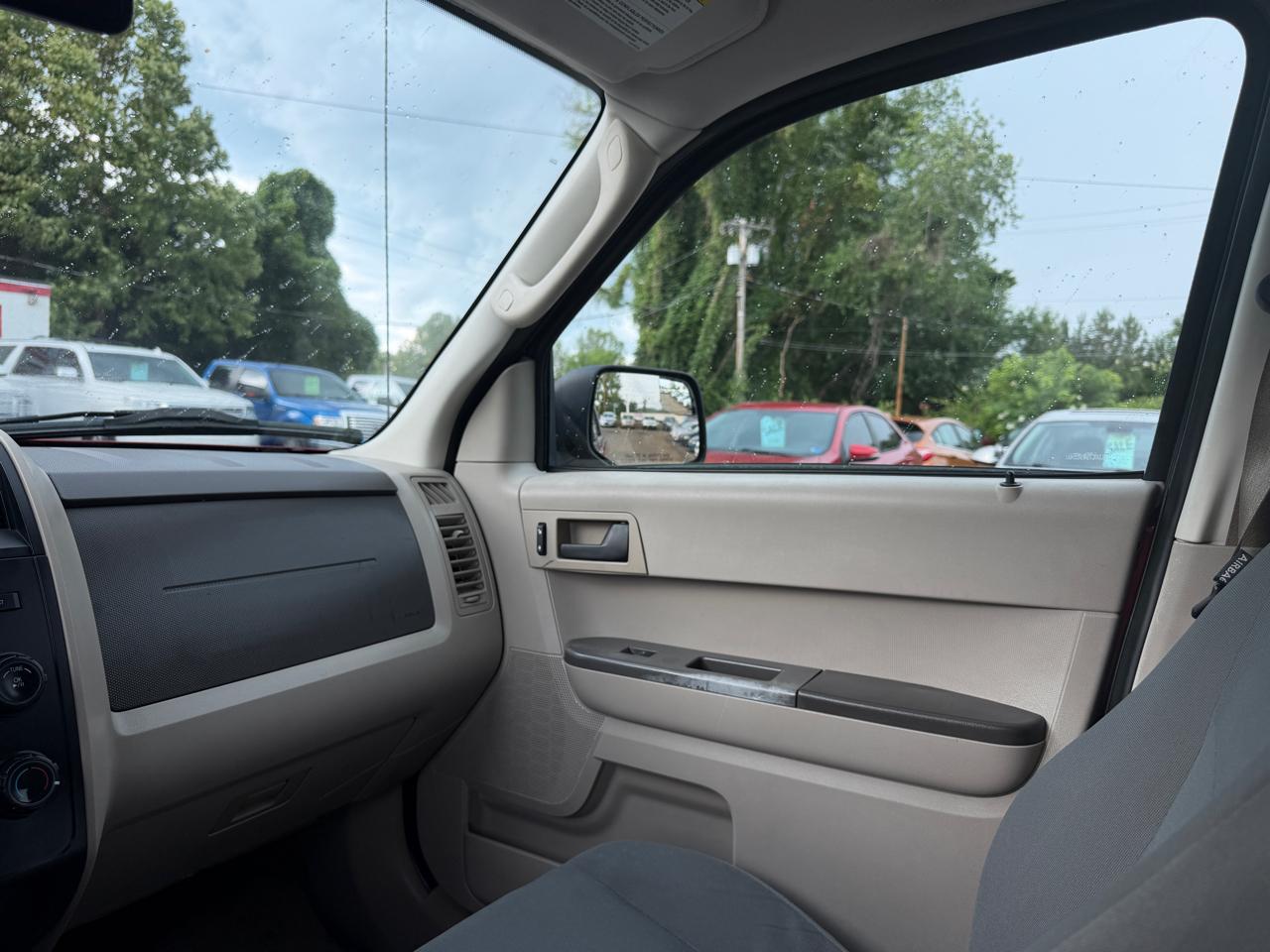 Ford Escape XLS FWD 2010