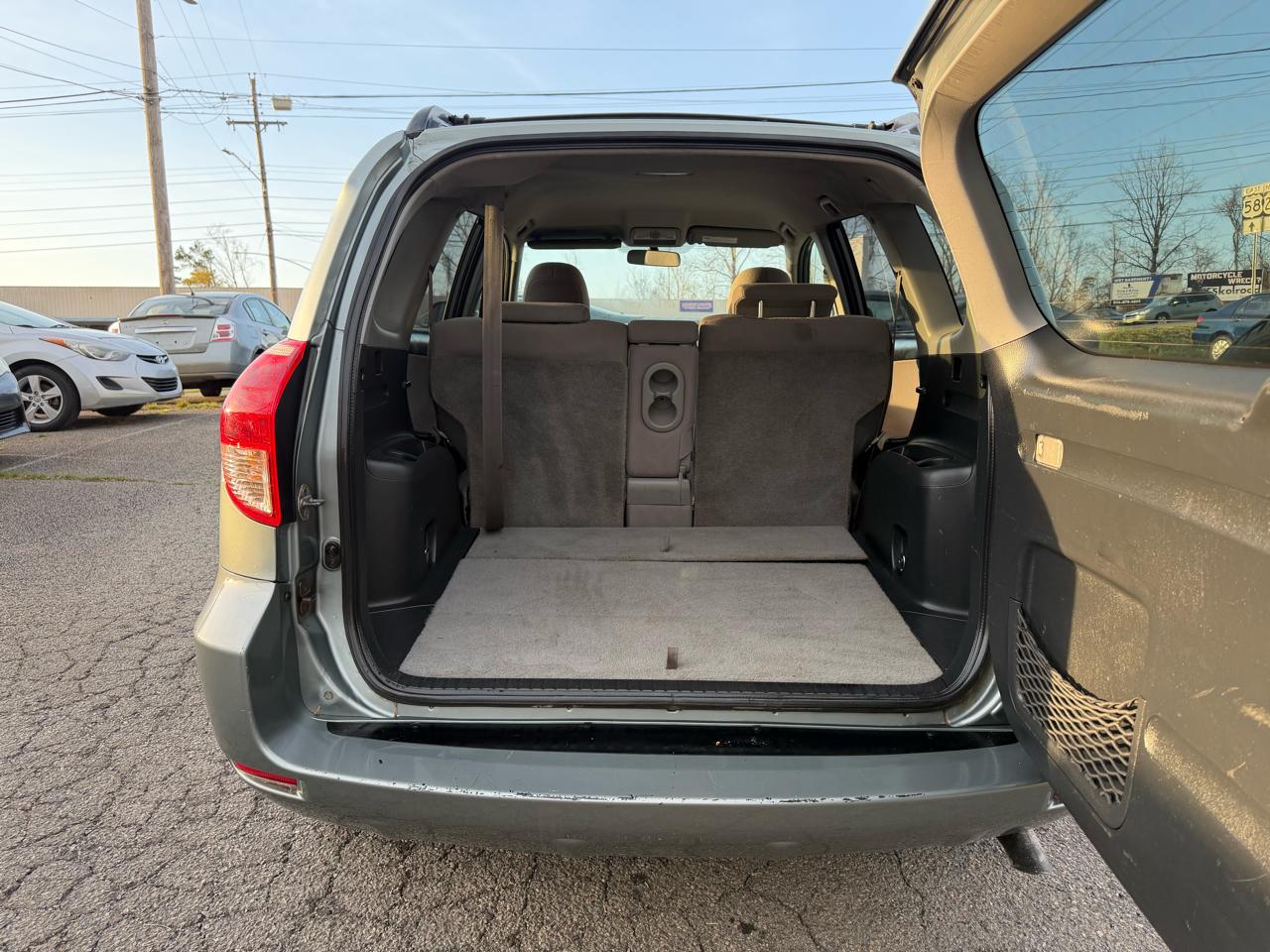 Toyota RAV4 Base V6 4WD 2008