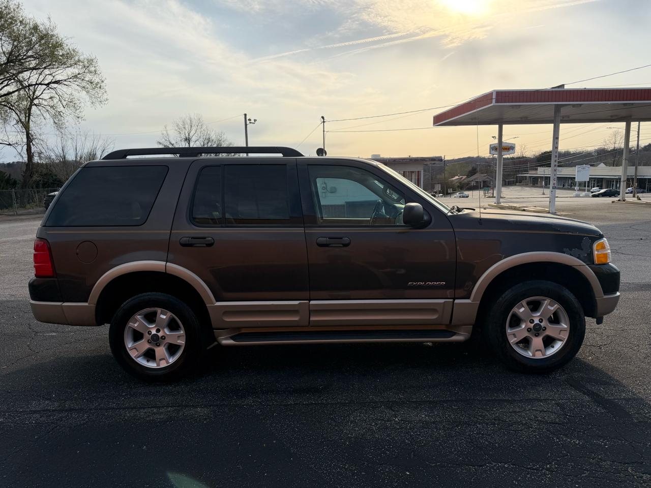 Ford Explorer Eddie Bauer 4.0L 2WD 2005