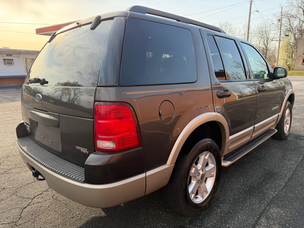 Ford Explorer Eddie Bauer 4.0L 2WD 2005