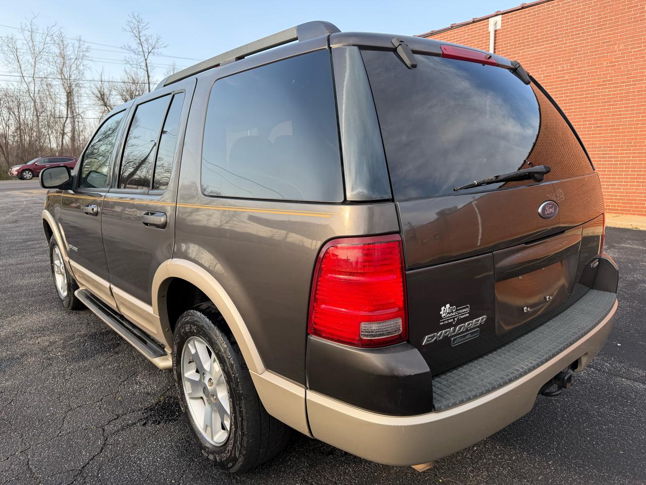 Ford Explorer Eddie Bauer 4.0L 2WD 2005