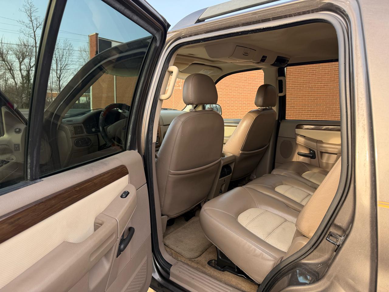 Ford Explorer Eddie Bauer 4.0L 2WD 2005