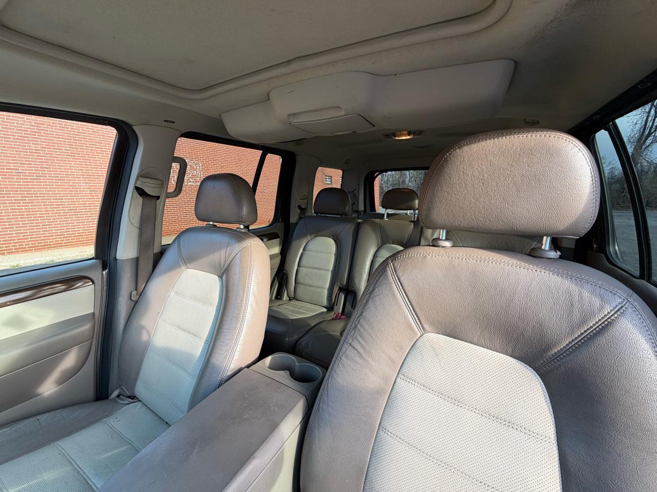 Ford Explorer Eddie Bauer 4.0L 2WD 2005